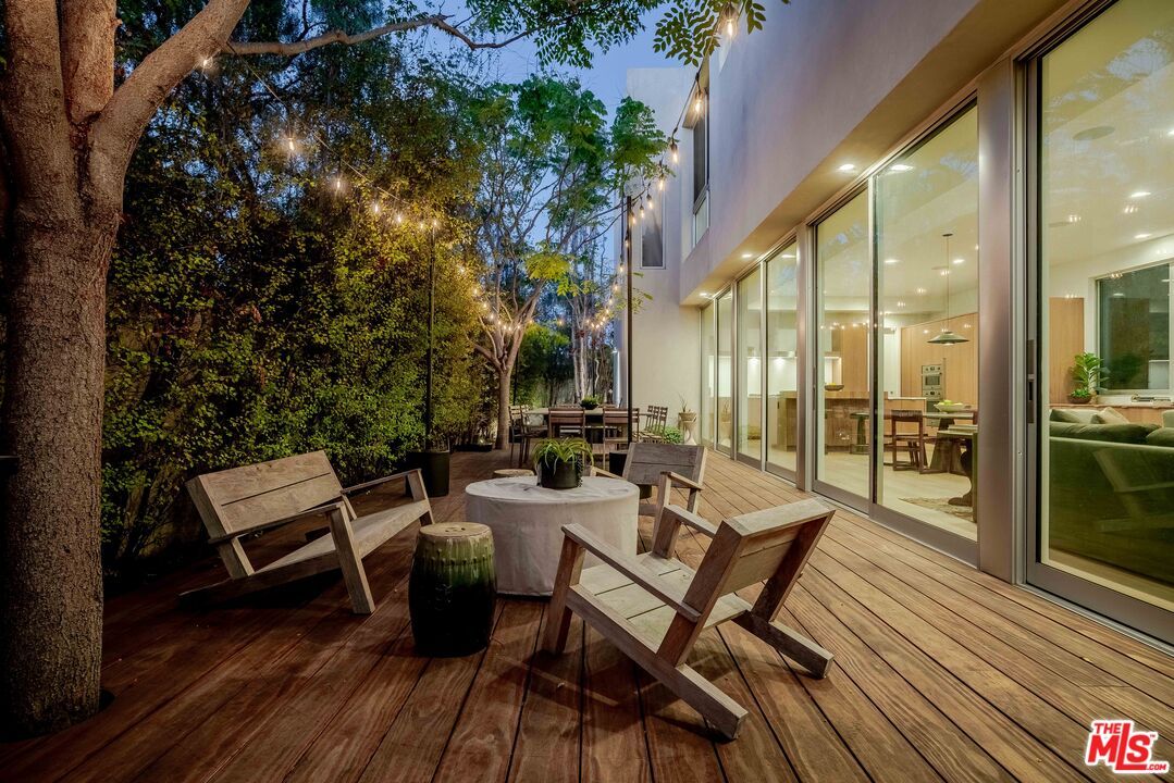 Exterior, Wood Texture Flooring