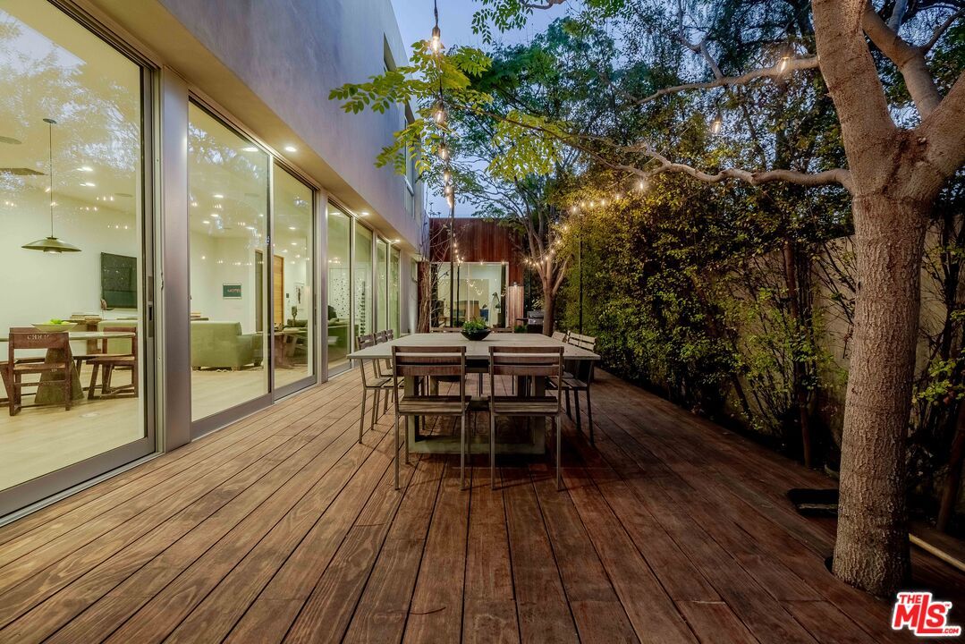 Exterior, Wood Texture Flooring