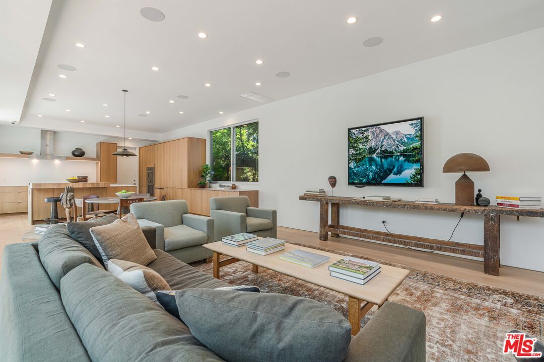 Dining room, Interior, Living room, Pendant Lights, Recessed Lighting, Wood Texture Flooring