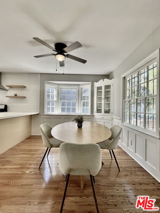 Dining room, Interior, Wood Texture Flooring