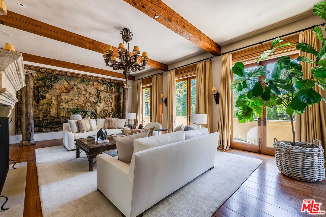 Chandelier, Interior, Living room, Recessed Lighting, Wooden Beams, Wood Texture Flooring
