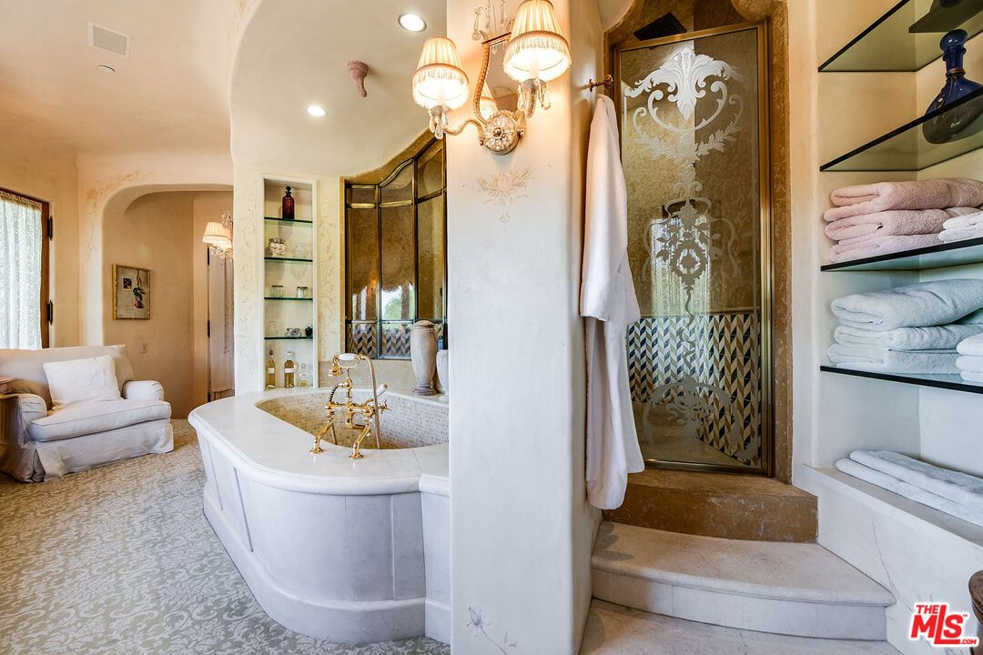 Bathroom, Chandelier, Free Standing Baths, Interior, Recessed Lighting