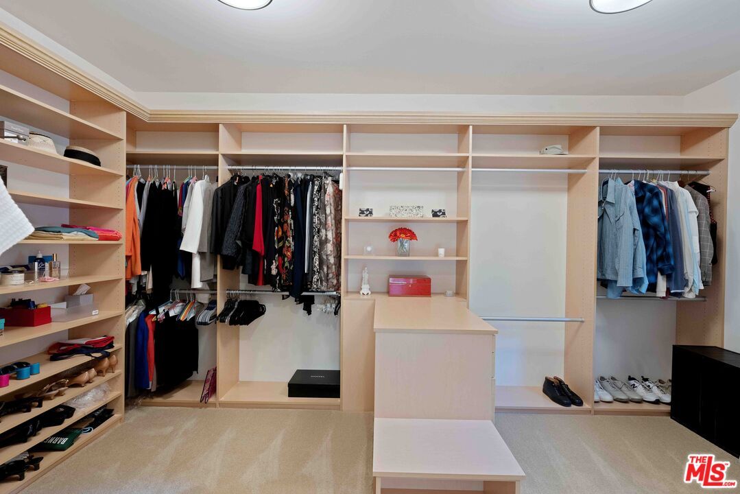 Interior, Recessed Lighting, Walk-in Closets