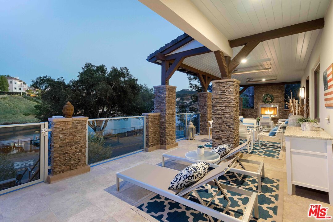 Exterior, Fireplace