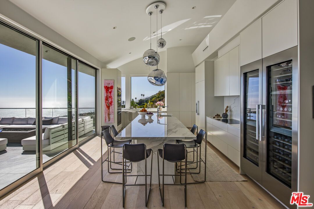 Dining room, Interior, Pendant Lights, Recessed Lighting, Water, Wood Texture Flooring