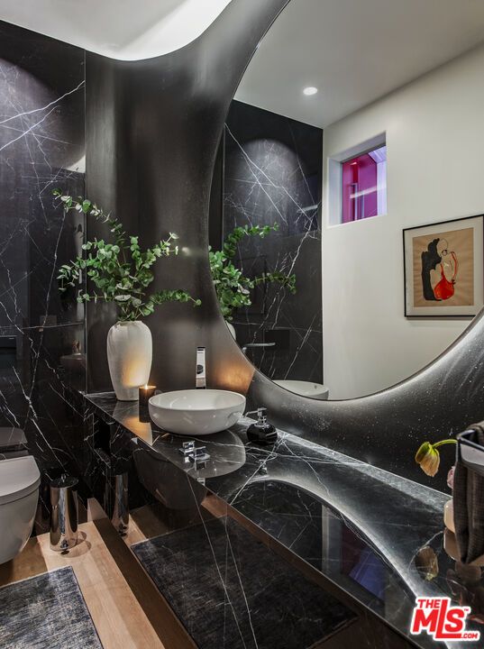 Bathroom, Interior, Marble Walls, Recessed Lighting, Wood Texture Flooring