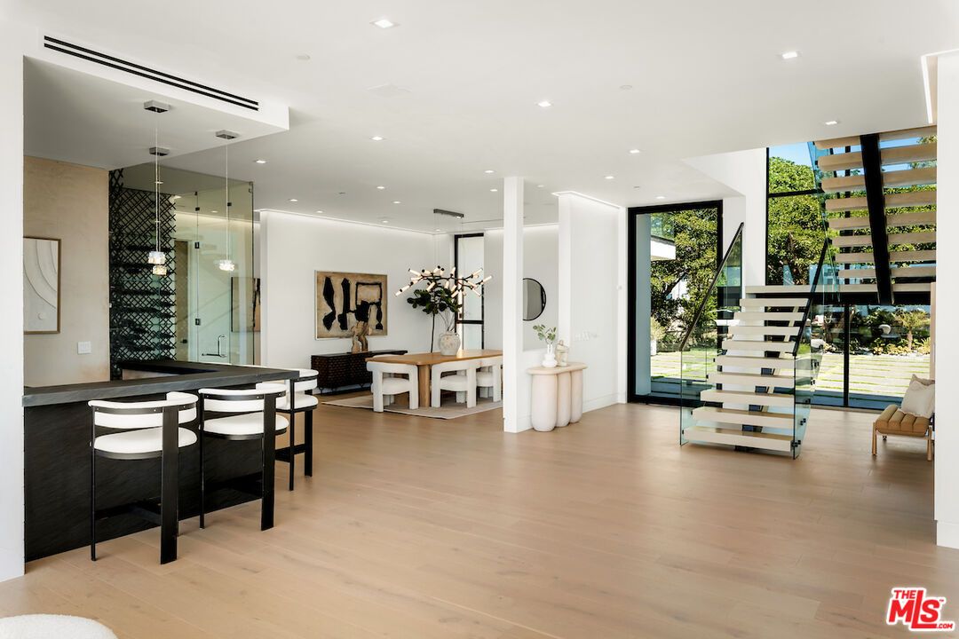 Interior, Pendant Lights, Recessed Lighting, Wine Storage, Wood Texture Flooring