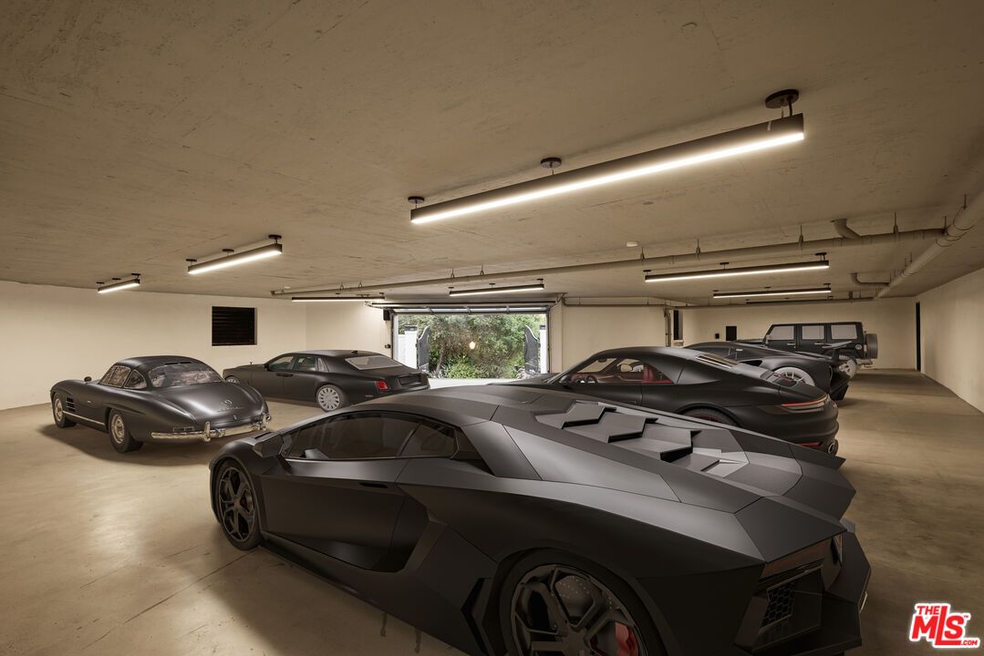 Garage, Interior