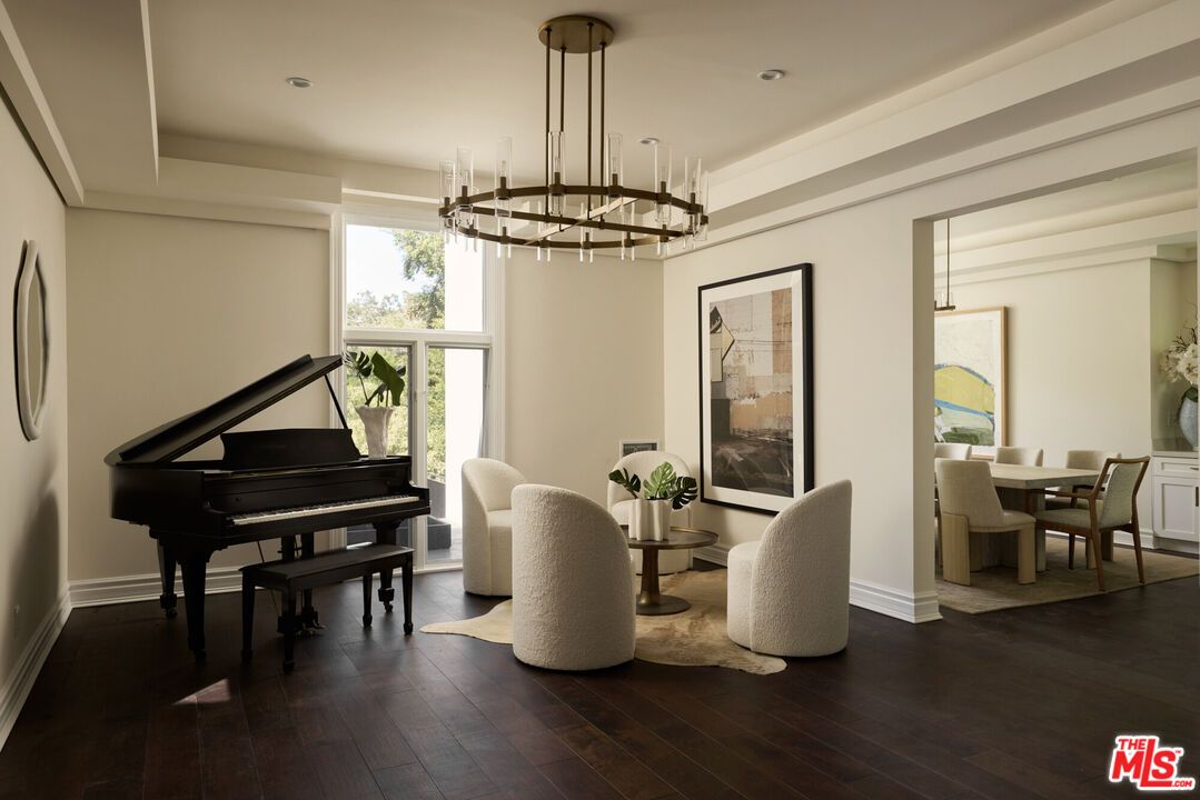 Dining room, Interior, Pendant Lights, Piano, Recessed Lighting, Wood Texture Flooring