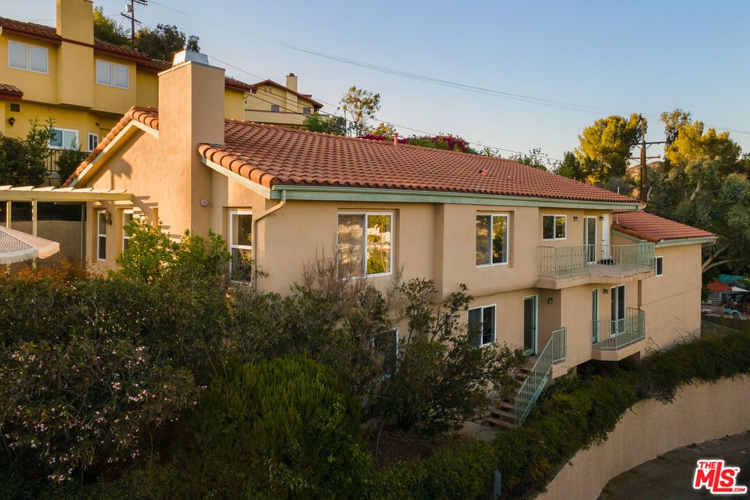 Exterior, Facade, Mediterranean