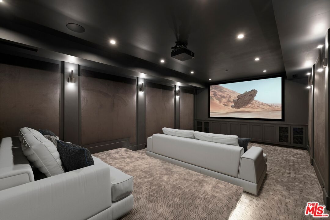 Interior, Projection Screen, Recessed Lighting, Theatre Room
