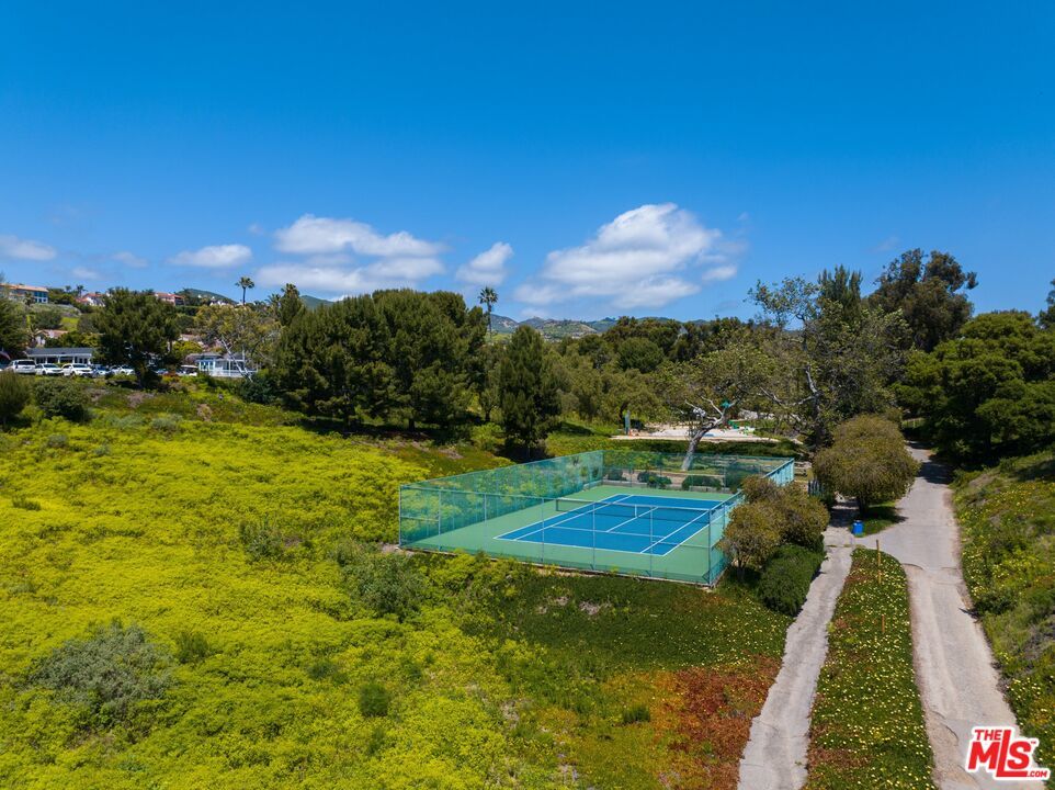 Exterior, Tennis Courts
