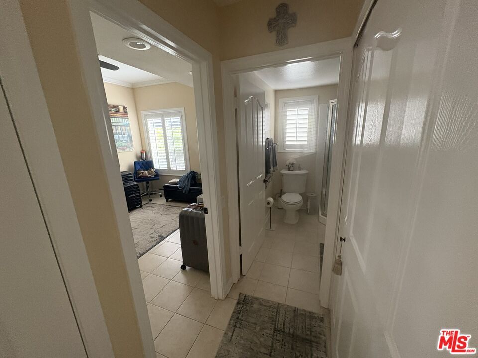 Bathroom, Interior, Living room, Recessed Lighting