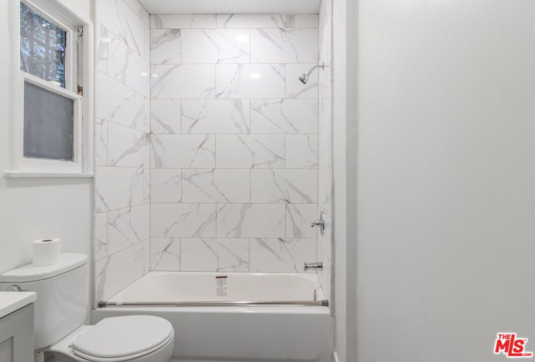 Bathroom, Interior, Marble Walls