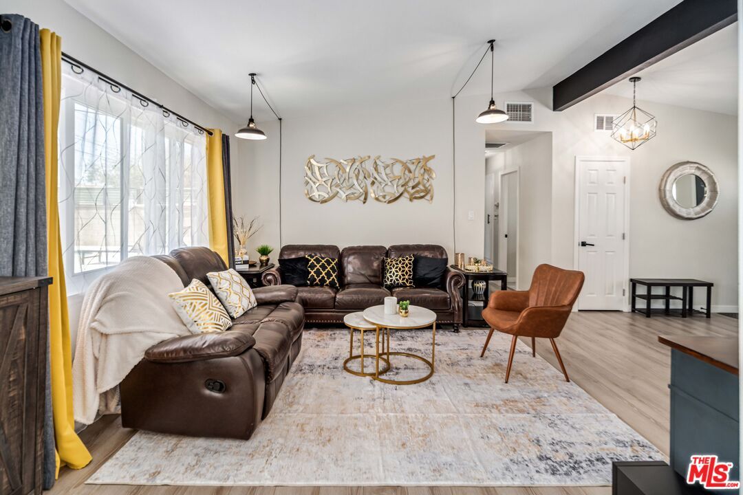 Interior, Living room, Pendant Lights, Wood Texture Flooring