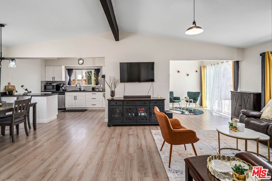 Dining room, Interior, Kitchen, Pendant Lights, Wooden Beams, Wood Texture Flooring