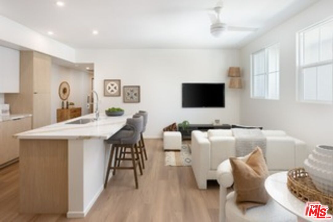 Interior, Kitchen, Living room, Recessed Lighting, Wood Texture Flooring