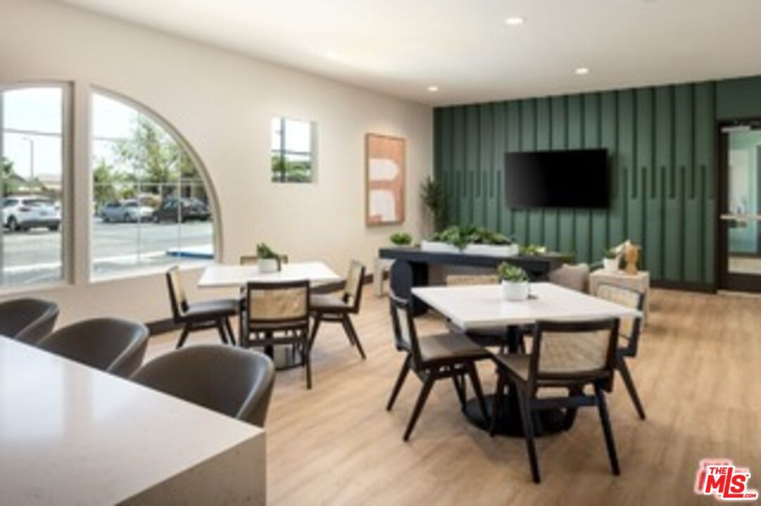 Dining room, Interior, Recessed Lighting, Wood Texture Flooring