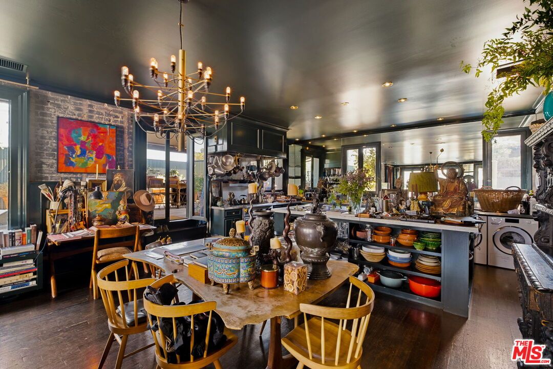Chandelier, Dining room, Interior, Recessed Lighting, Wood Texture Flooring