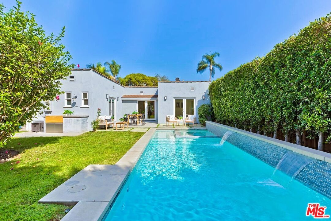 Backyard, Exterior, Outdoor Kitchen, Pool