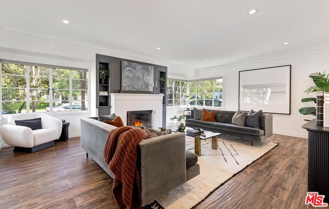 Fireplace, Interior, Living room, Recessed Lighting, Wood Texture Flooring