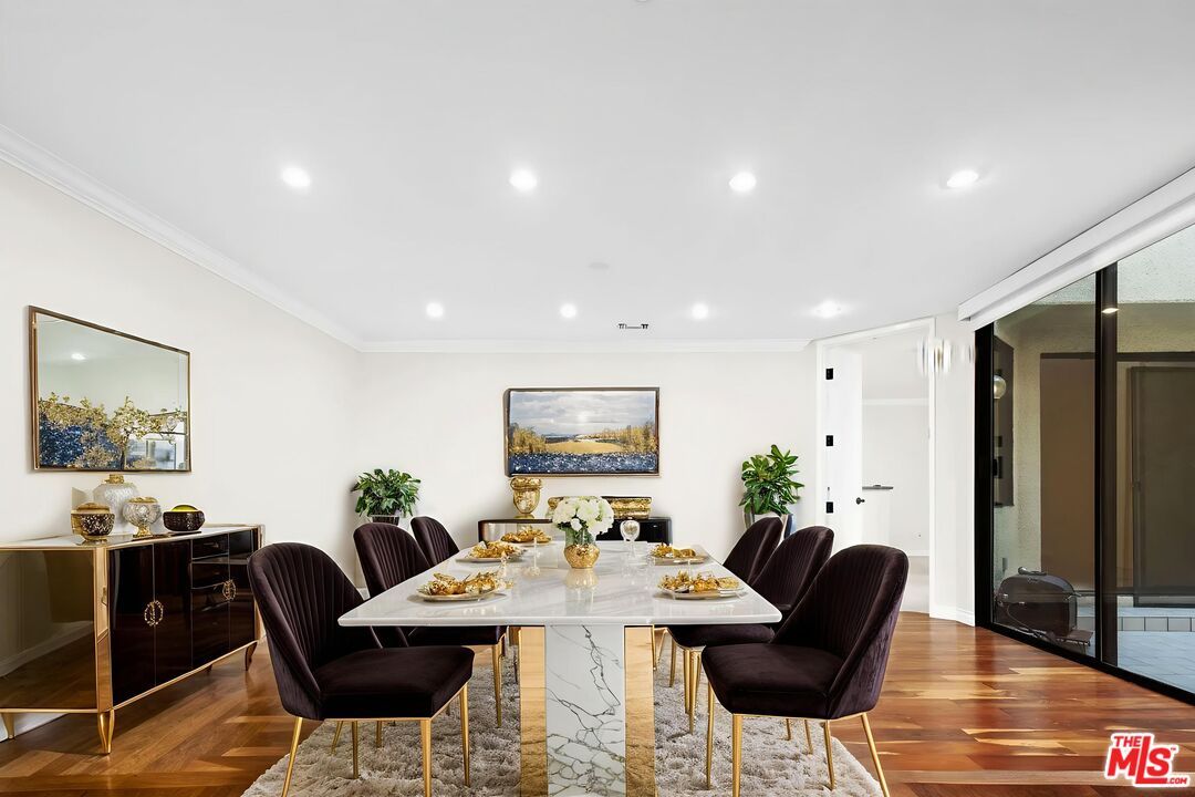 Dining room, Interior, Recessed Lighting, Wood Texture Flooring