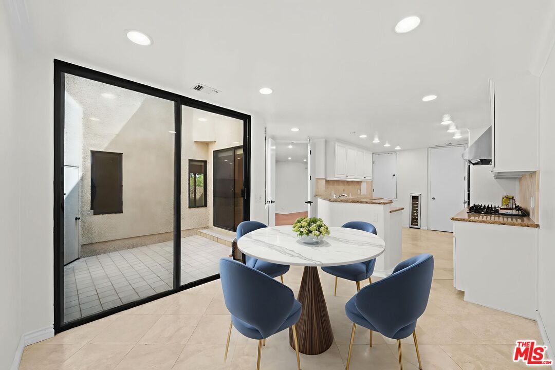 Dining room, Interior, Kitchen, Recessed Lighting