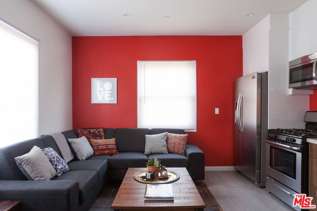 Interior, Kitchen, Living room, Recessed Lighting, Stainless Steel Appliances