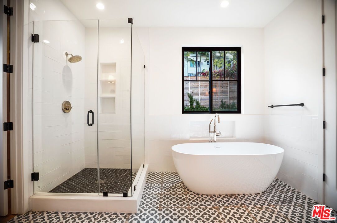 Bathroom, Free Standing Baths, Glass Shower, Interior, Recessed Lighting