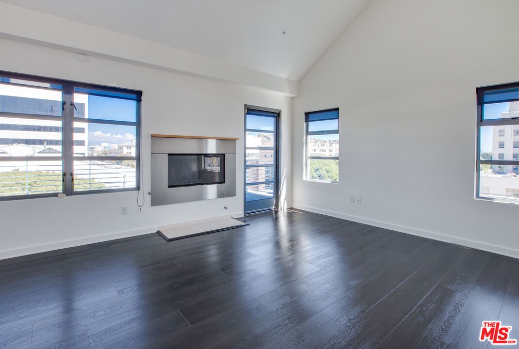 Empty room, Fireplace, Interior, Wood Texture Flooring