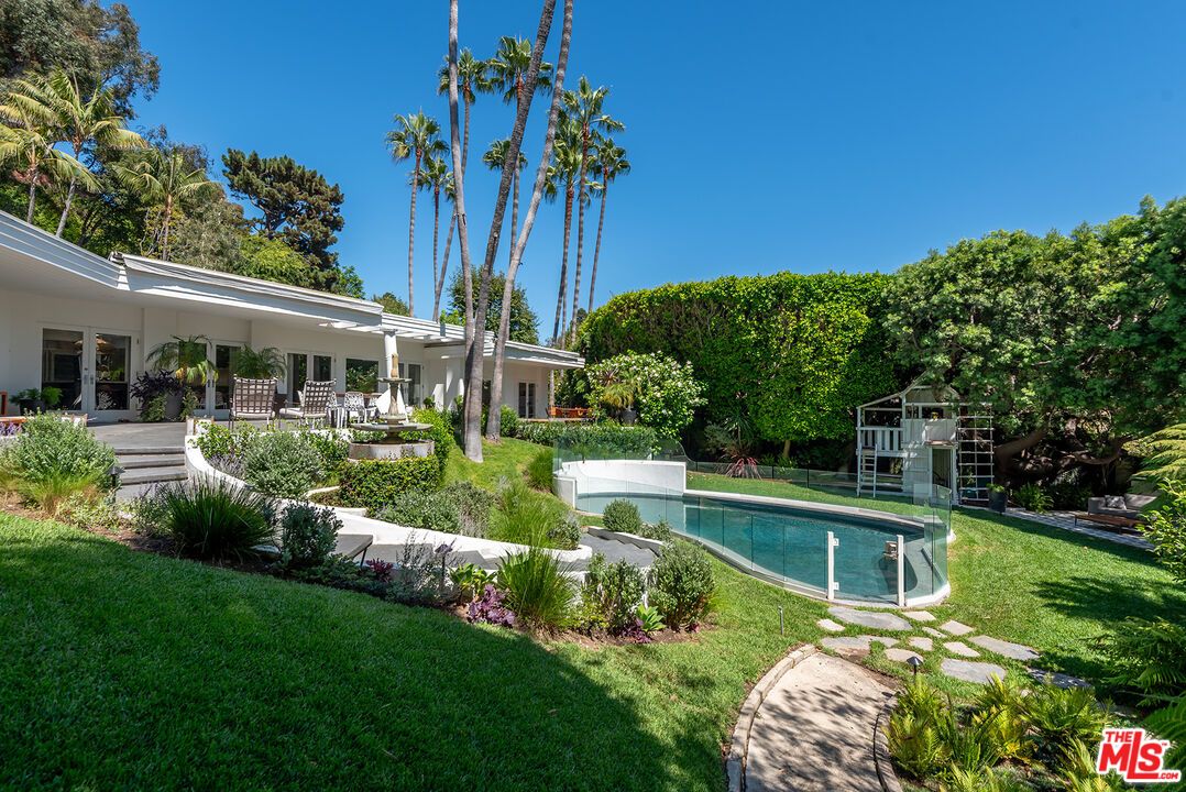 Backyard, Exterior, Pool