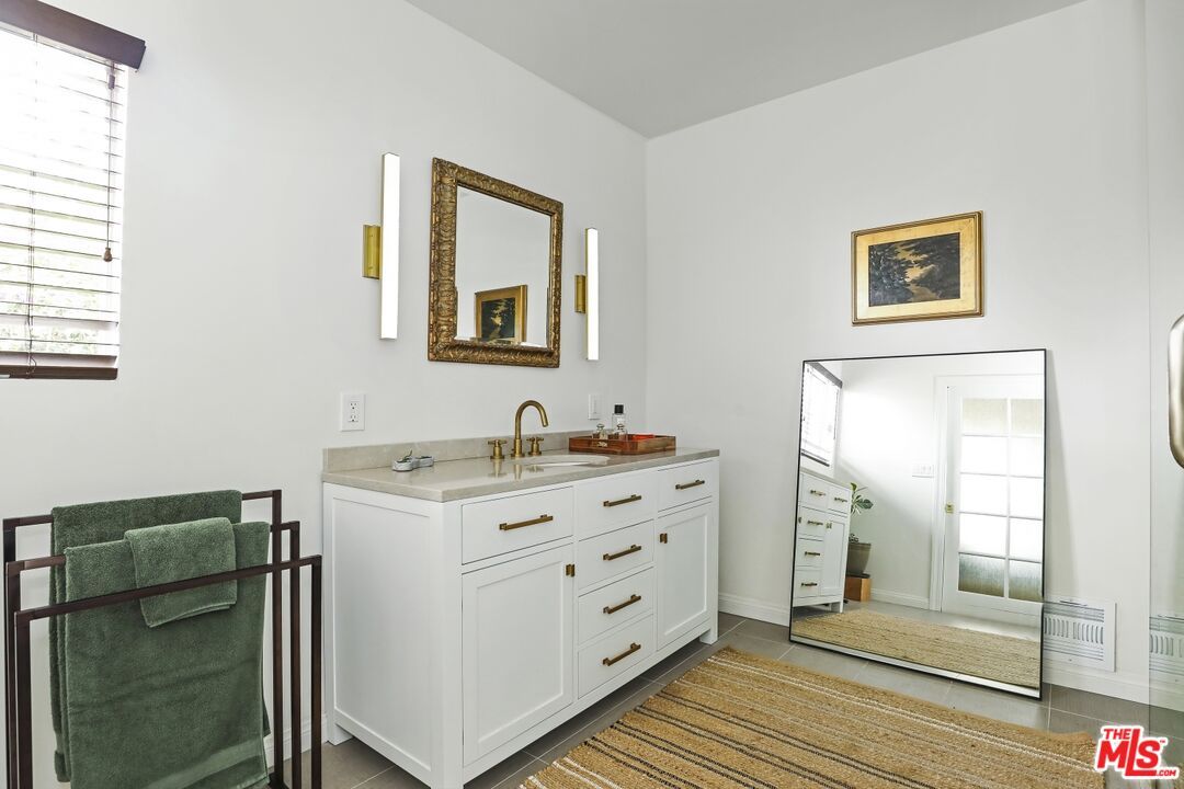 Bathroom, Dual Sink Vanities, Interior, Wood Texture Flooring