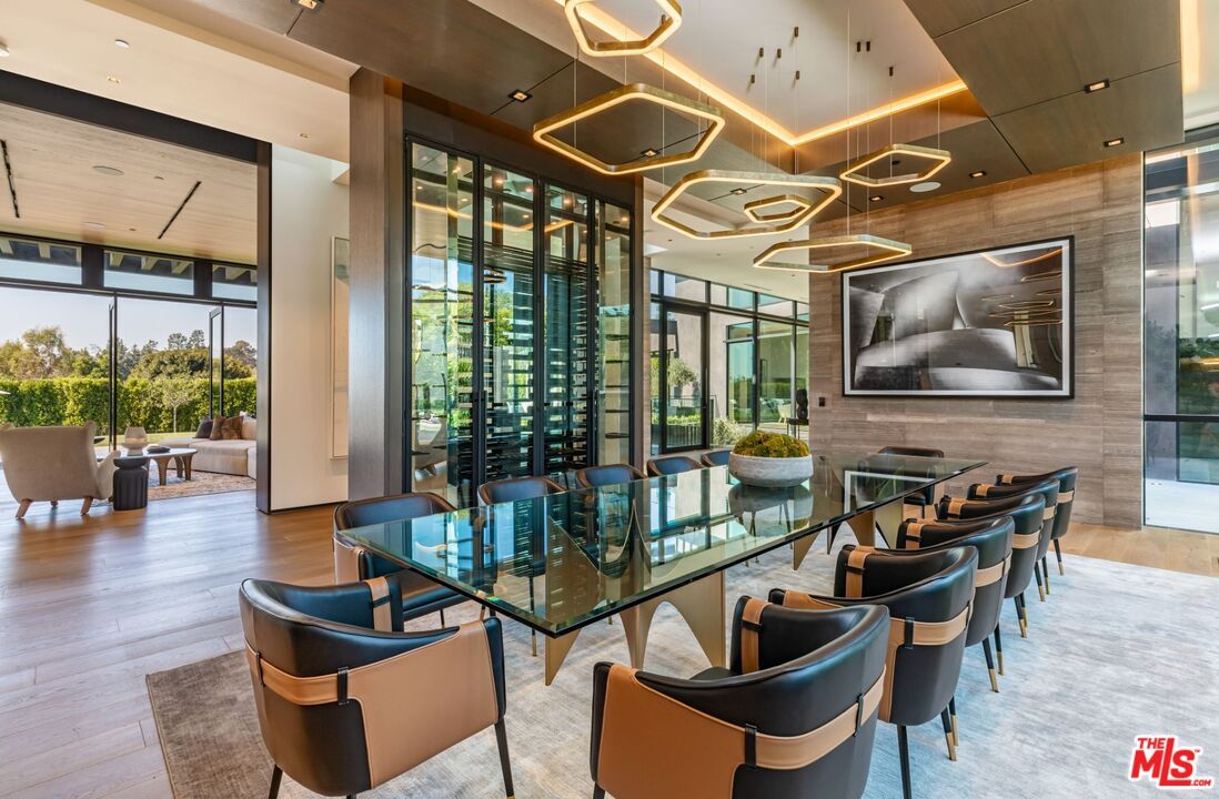 Dining room, Interior, Living room, Pendant Lights, Recessed Lighting, Wine Storage, Wood Texture Flooring