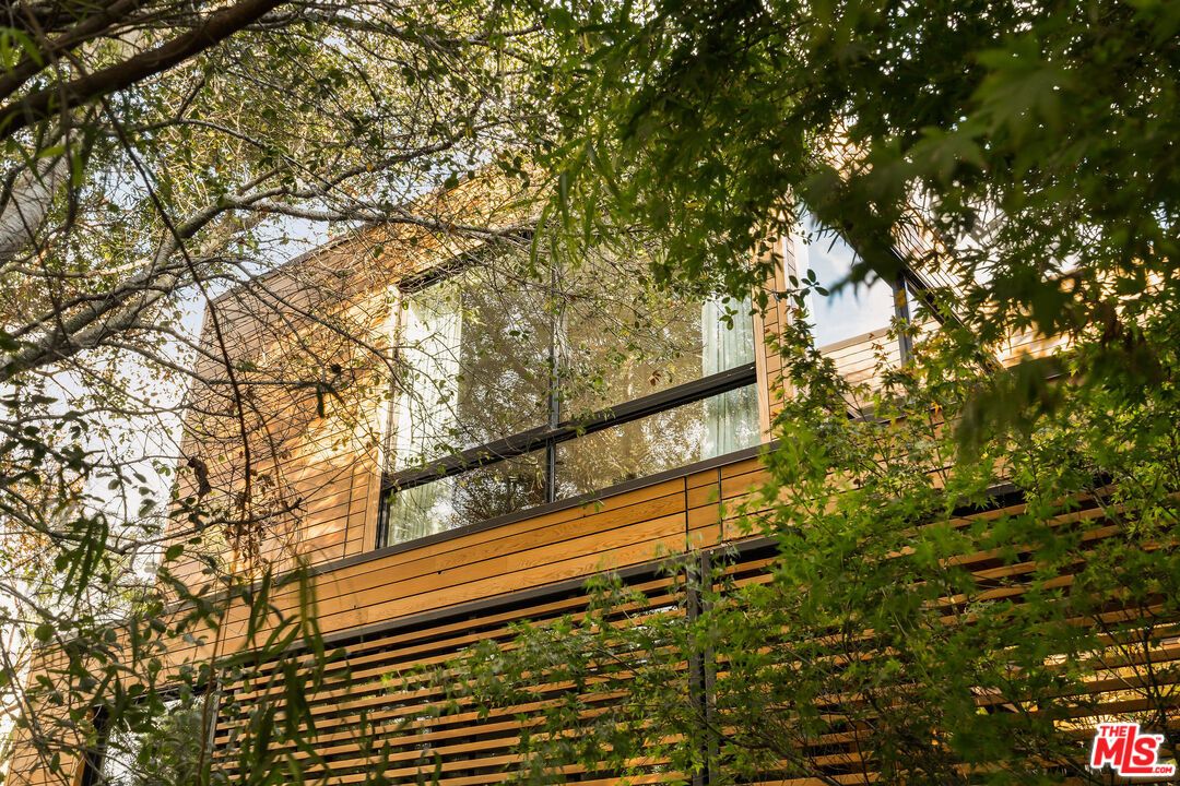 Exterior, Facade, None