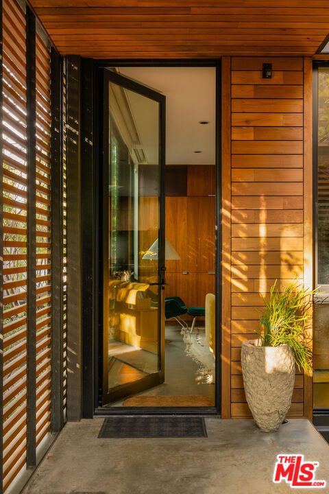 Exterior, Wooden Walls