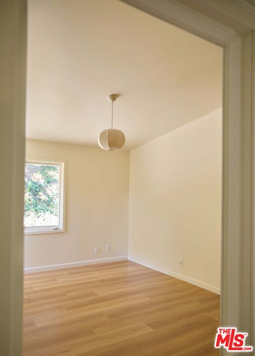 Empty room, Interior, Pendant Lights, Wood Texture Flooring