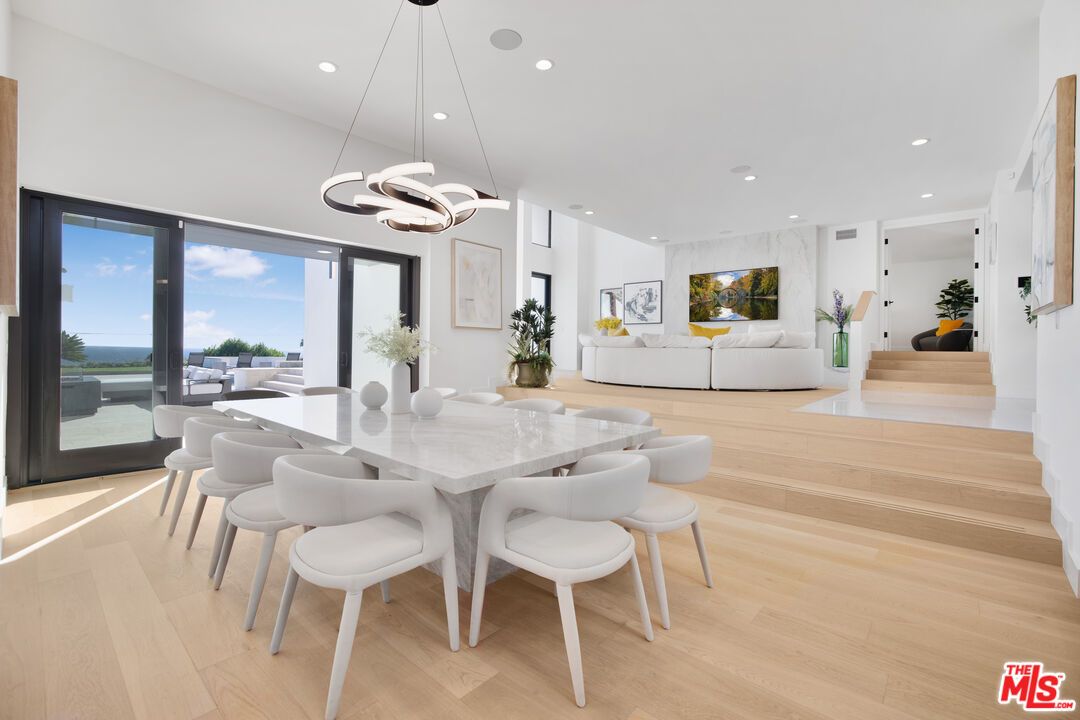 Dining room, Interior, Living room, Pendant Lights, Recessed Lighting, Water, Wood Texture Flooring