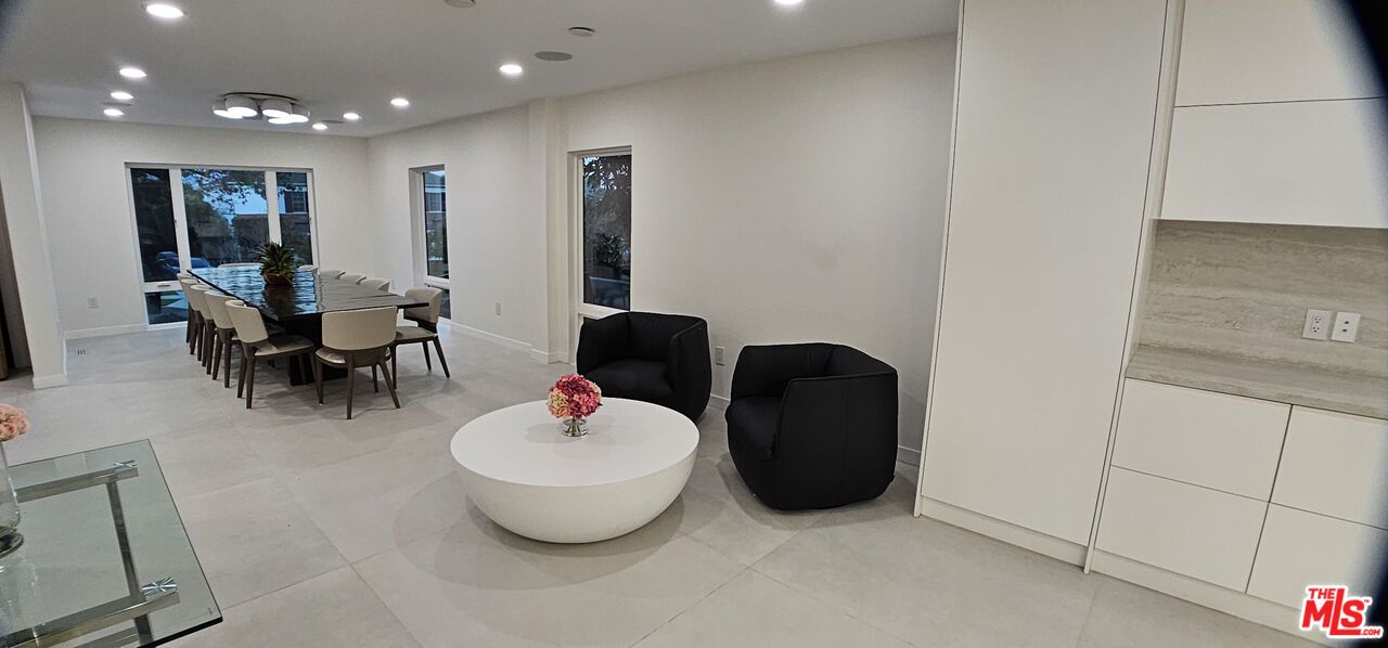 Dining room, Interior, Recessed Lighting
