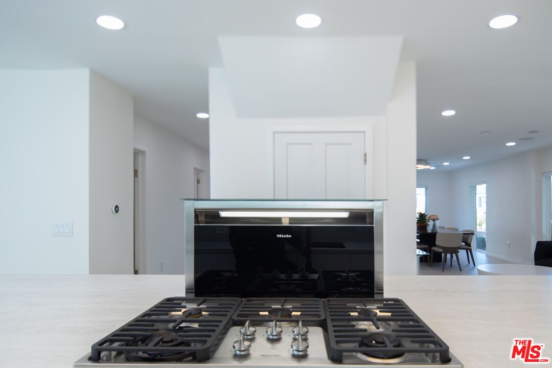 Dining room, Interior, Kitchen, Recessed Lighting