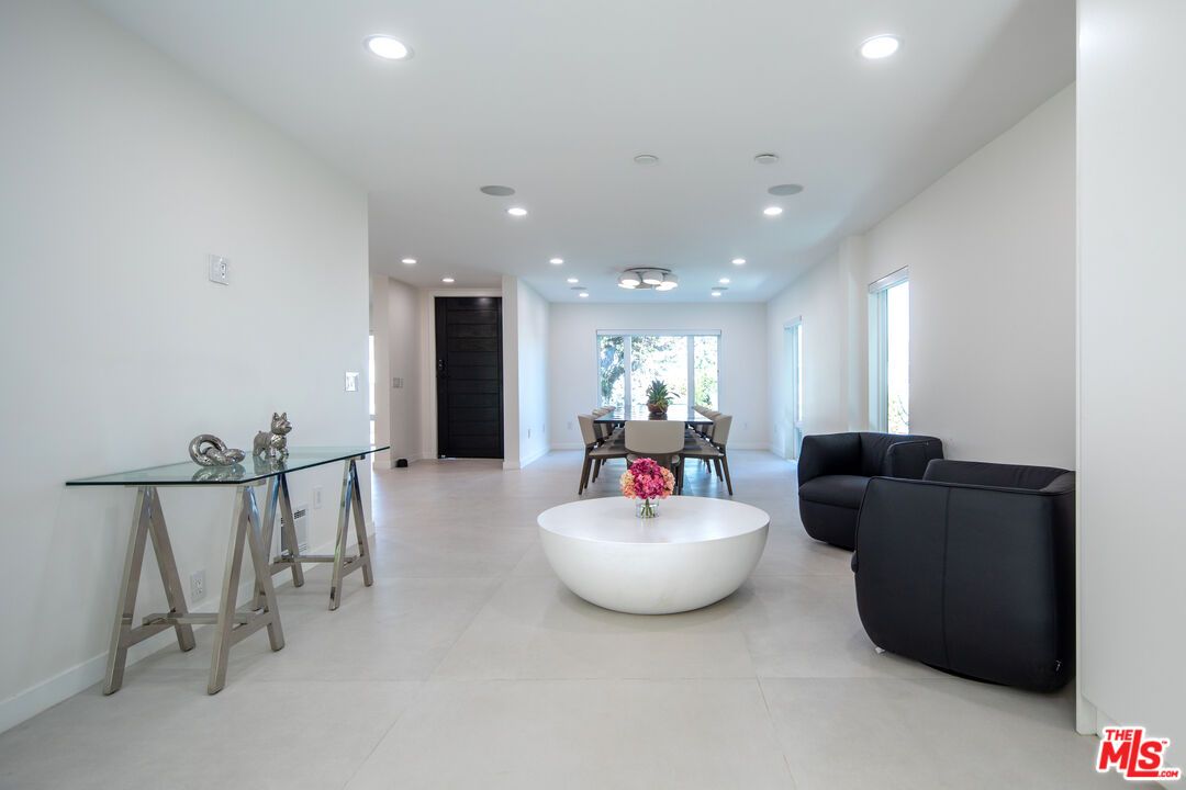 Dining room, Interior, Recessed Lighting