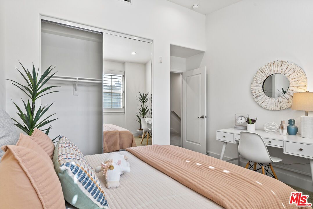 Bedroom, Home Office, Interior, Recessed Lighting