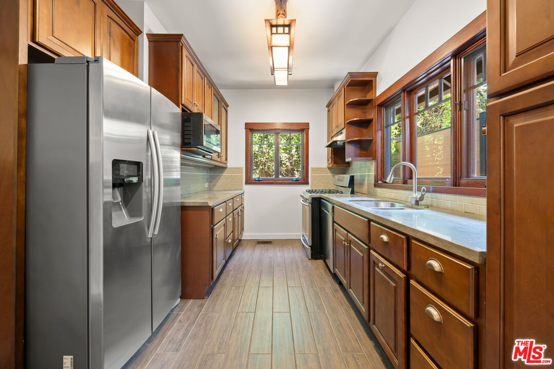 Interior, Kitchen, Stainless Steel Appliances, Wood Texture Flooring