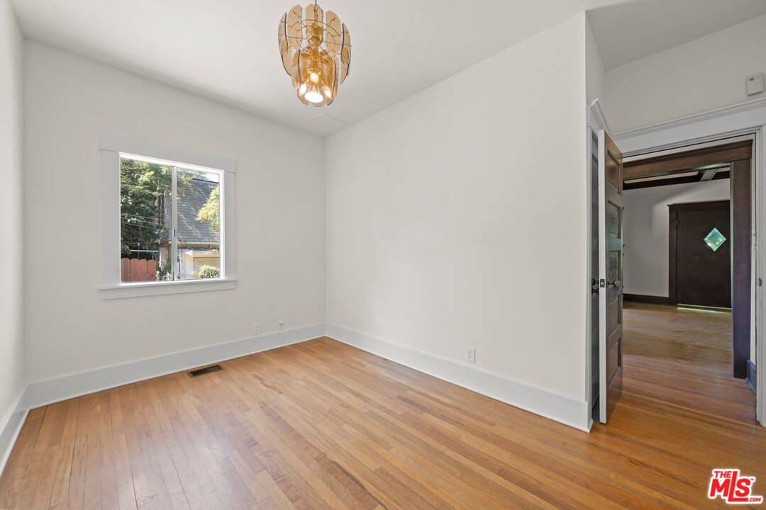 Chandelier, Empty room, Interior, Wood Texture Flooring
