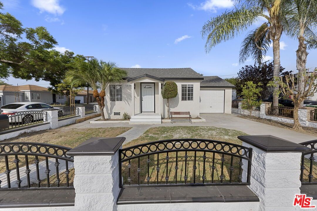 Attached, Backyard, Exterior, Facade, French Provincial
