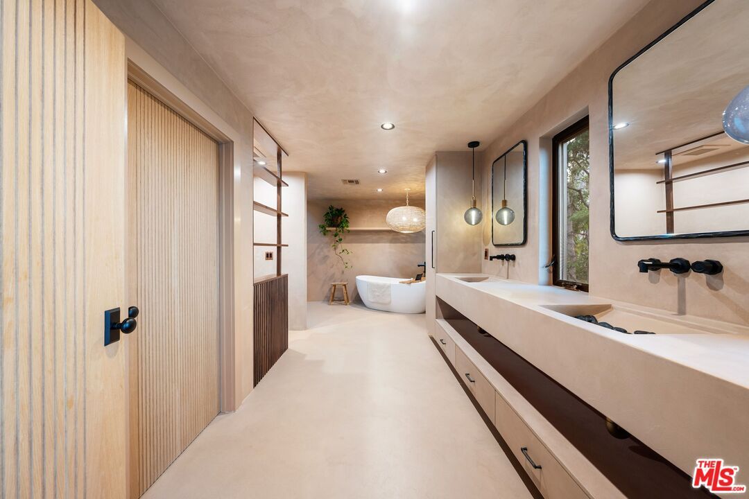 Bathroom, Dual Sink Vanities, Free Standing Baths, Interior, Pendant Lights, Recessed Lighting