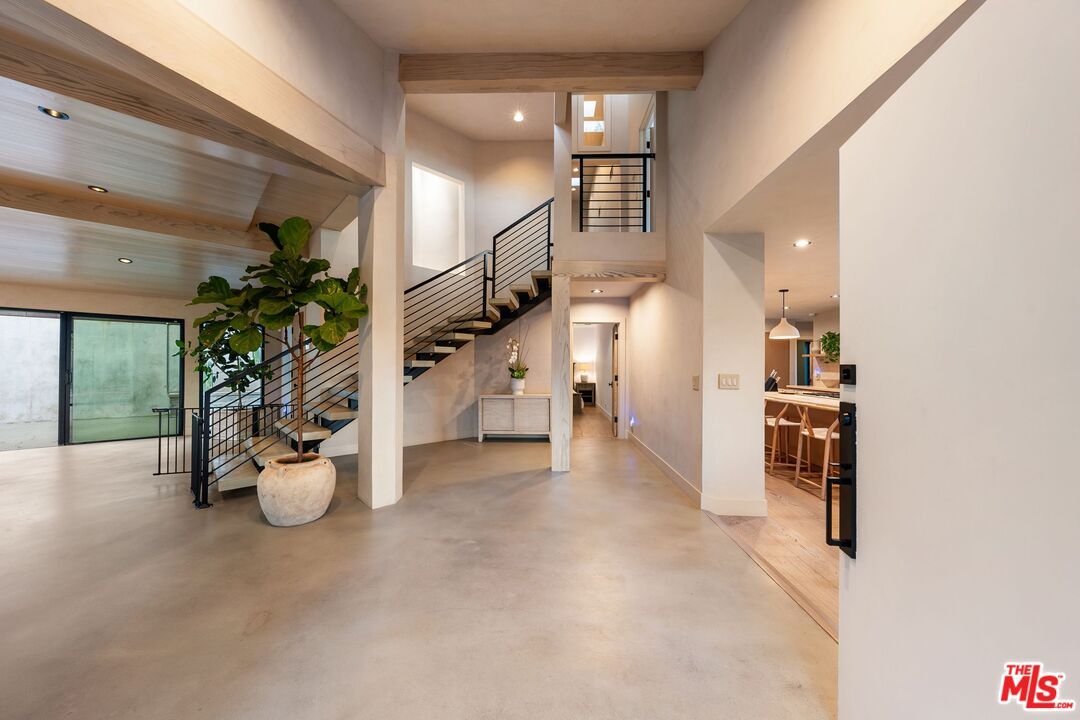 Interior, Pendant Lights, Recessed Lighting, Wooden Beams