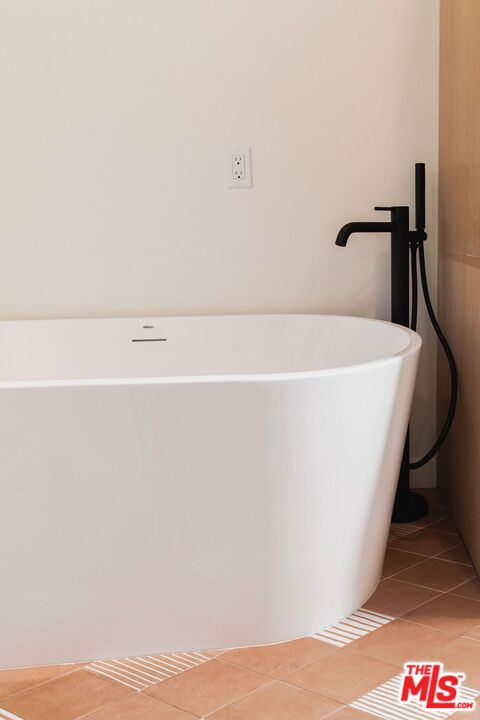 Bathroom, Free Standing Baths, Interior