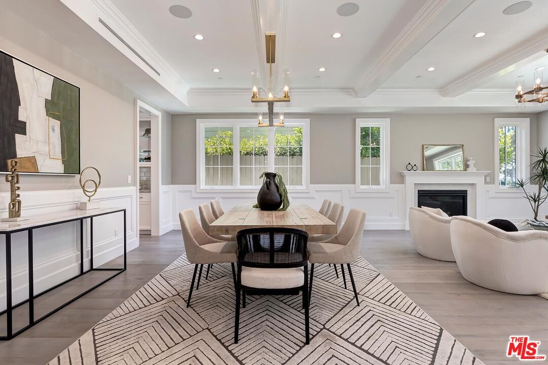 Chandelier, Dining room, Fireplace, Interior, Pendant Lights, Recessed Lighting, Wood Texture Flooring