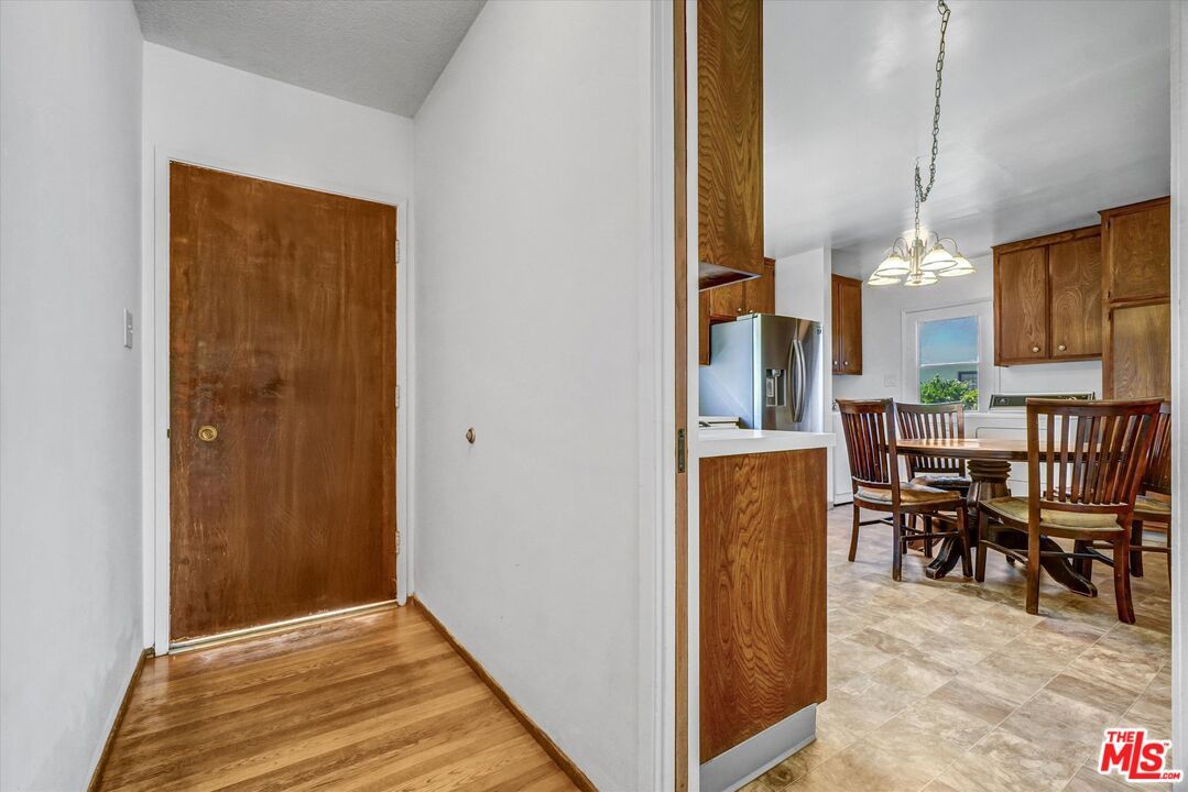 Dining room, Interior, Kitchen, Pendant Lights, Wood Texture Flooring