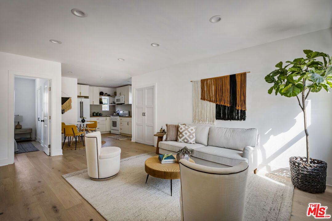 Dining room, Interior, Kitchen, Living room, Recessed Lighting, Wood Texture Flooring